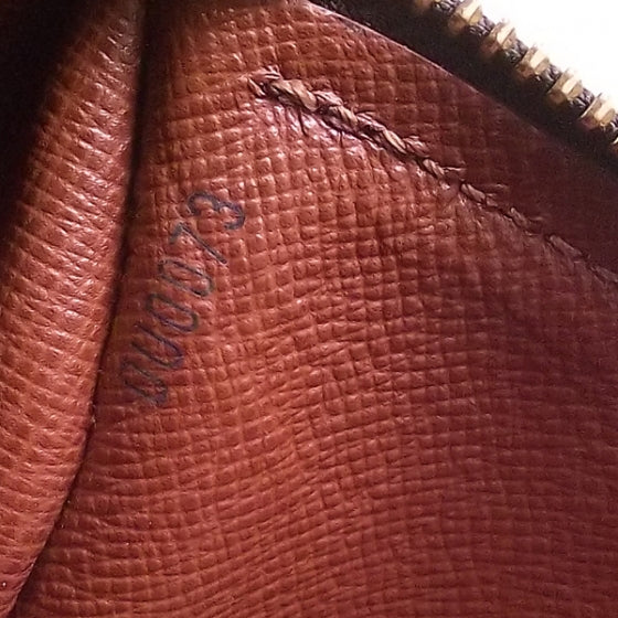 Monogram Papillon 26