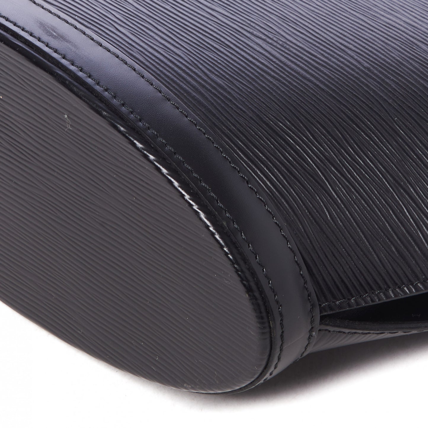 Epi Saint Jacques PM Long Straps Black