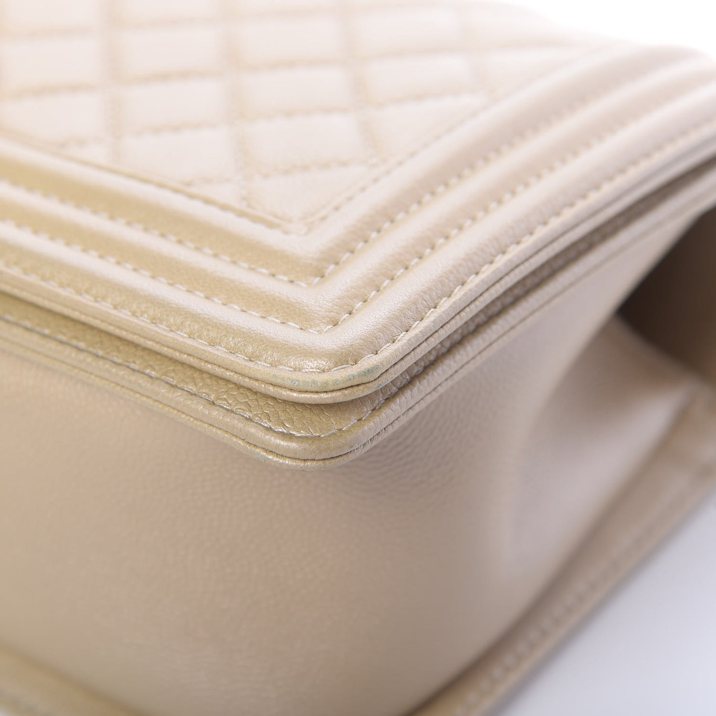 Pearly Caviar Quilted Medium Boy Flap Light Gold