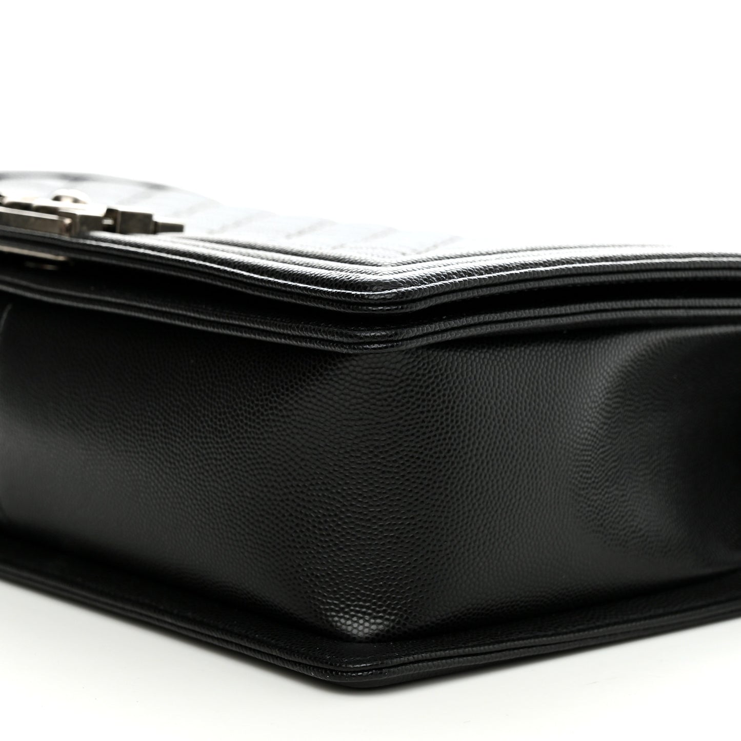 Caviar Quilted New Medium Boy Flap Black