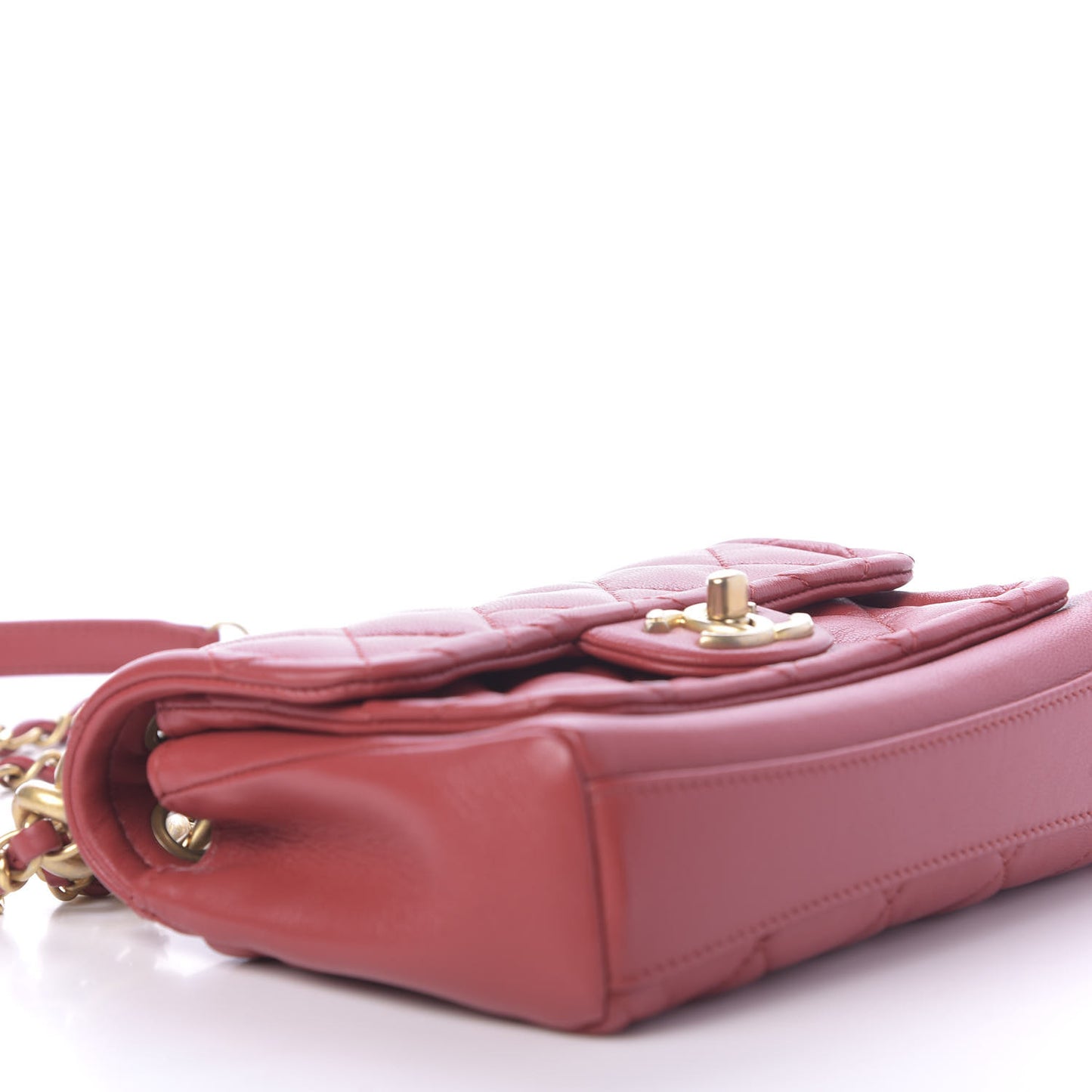 Lambskin Quilted Chain Linked In Flap Bag Red