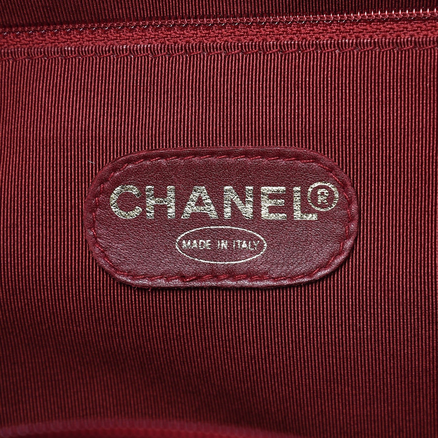 Caviar Large CC Shoulder Bag Red