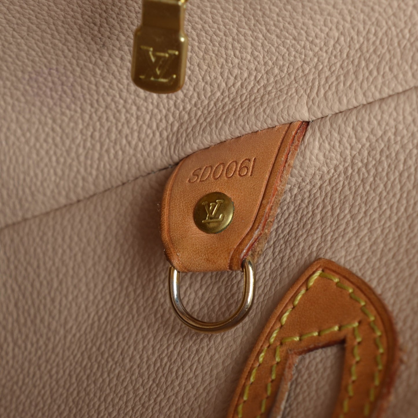 Monogram Petit Bucket 23