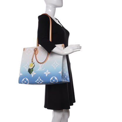 Louis Vuitton Monogram Giant By The Pool Onthego GM Blue 2 of 11
