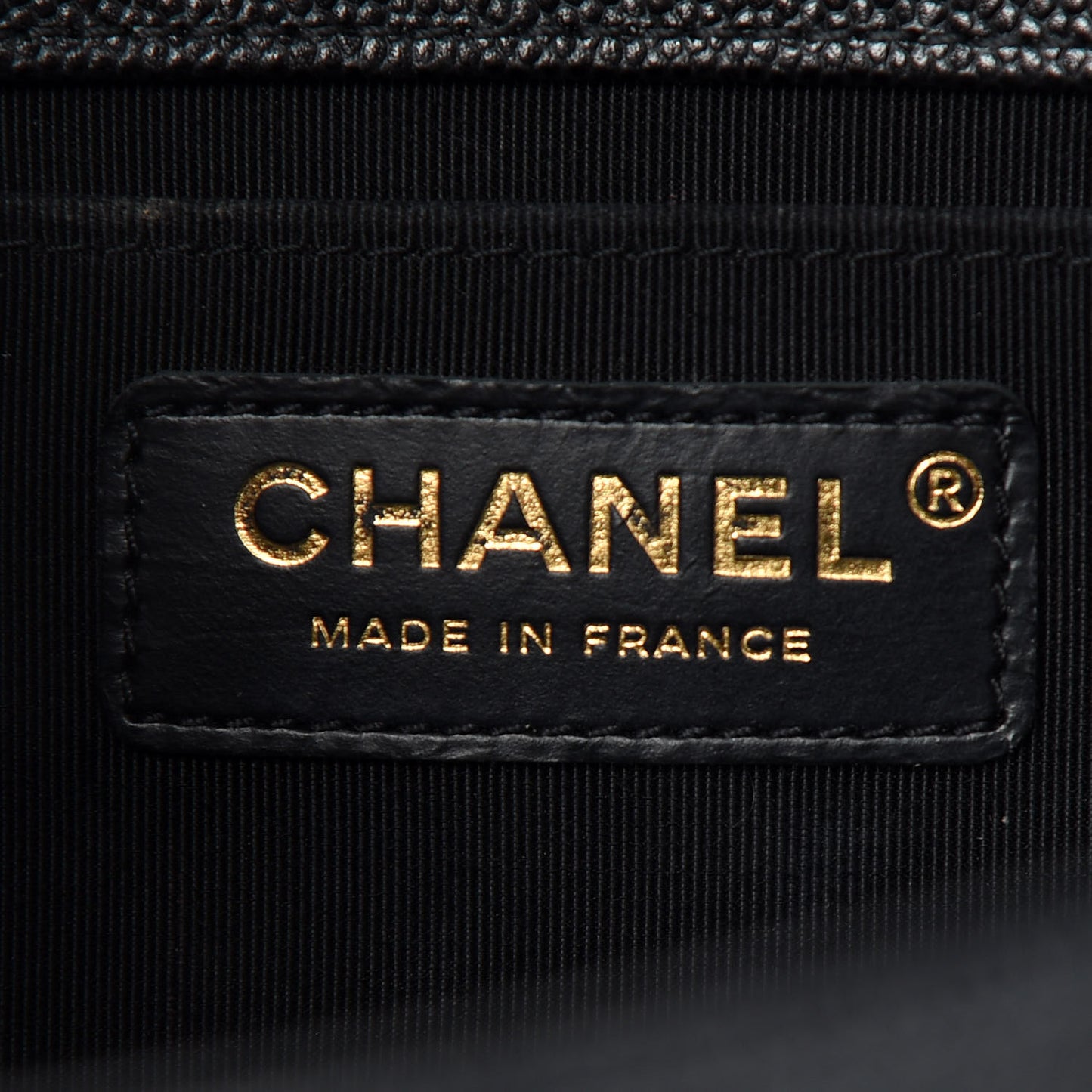 Caviar Quilted Medium Boy Flap Black