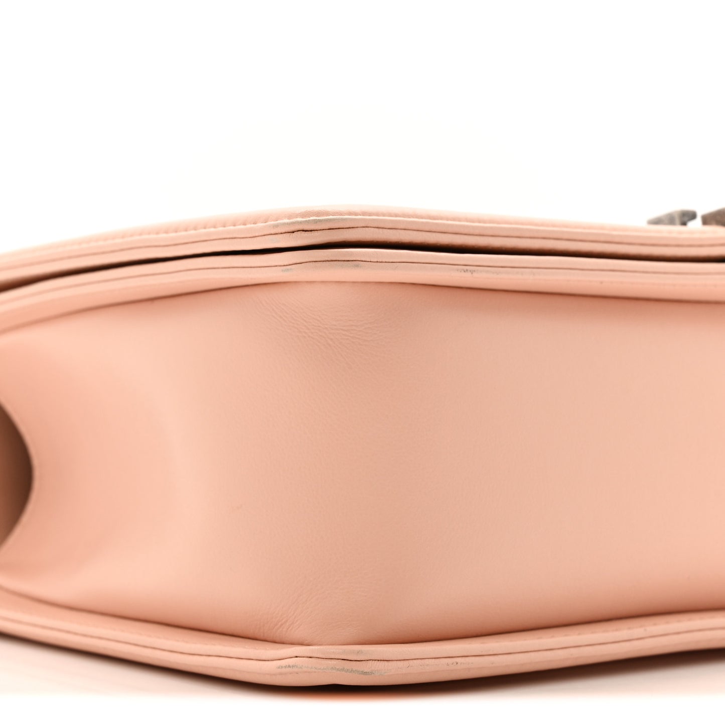 Calfskin New Medium Boy Flap Pink