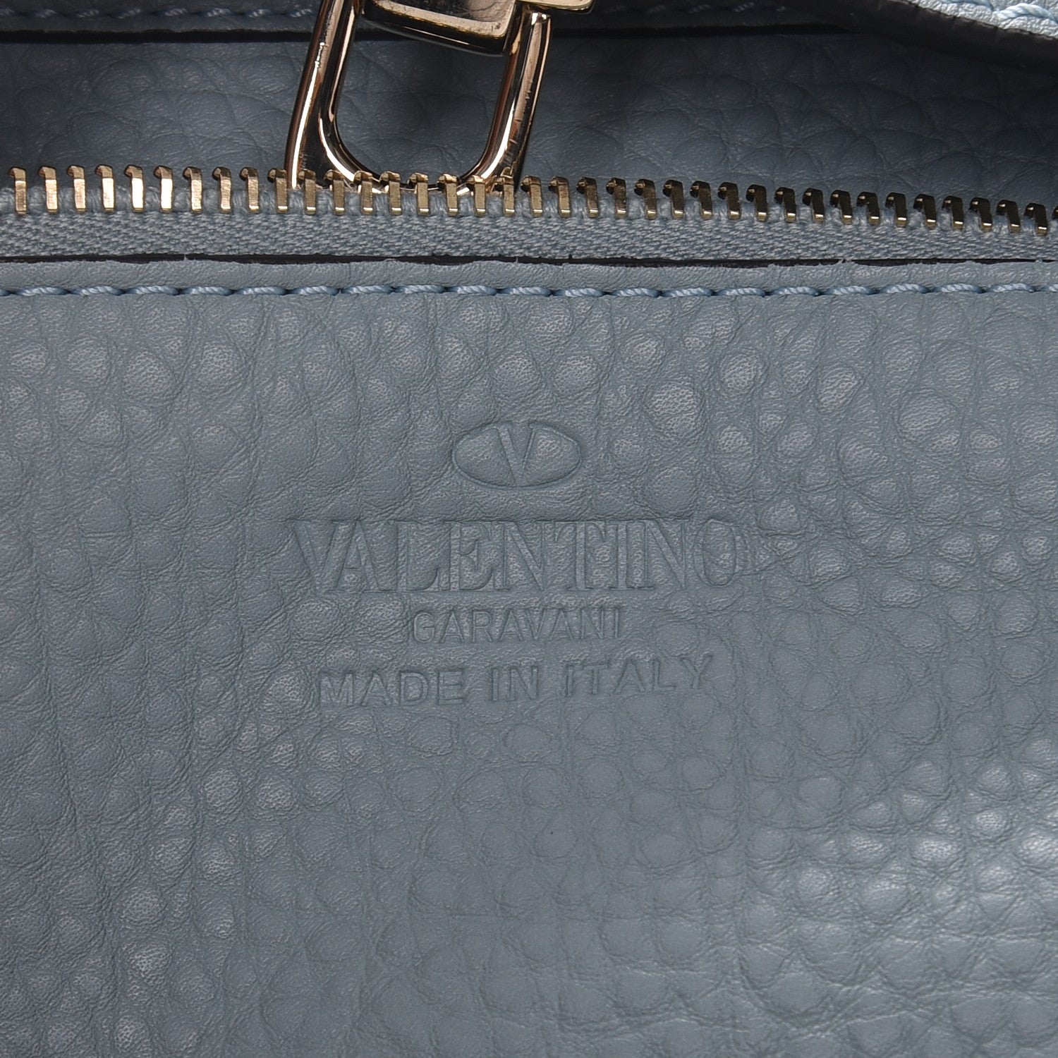 Valentino Garavani Pebbled Calfskin Small Rockstud Flip-Lock Messenger Bag Nube 6 of 7