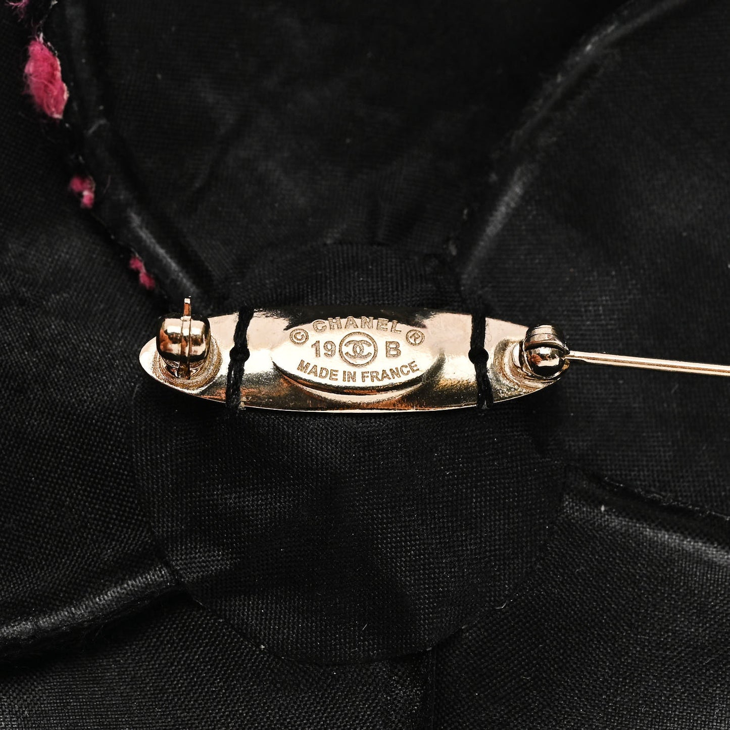 Lambskin Stitched Camellia CC Brooch Black Pink
