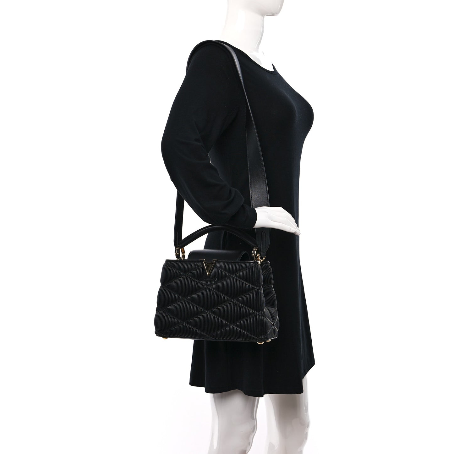 Calfskin Pleated Capucines BB Black