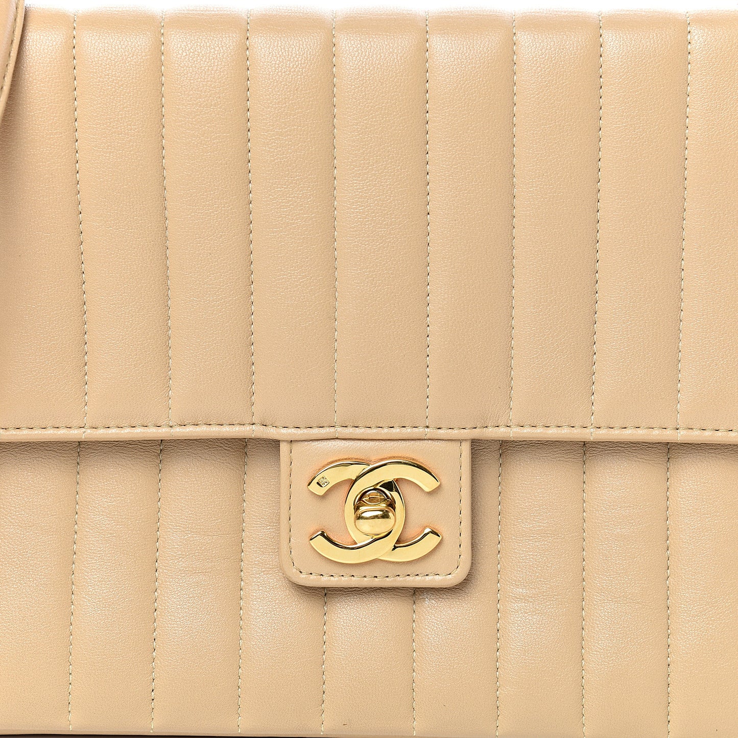 Lambskin Vertical Quilt Medium Flap Beige