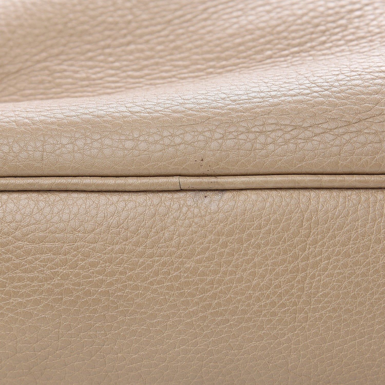 Gucci Pebbled Calfskin Small Soho Bowler Camelia 11 of 14