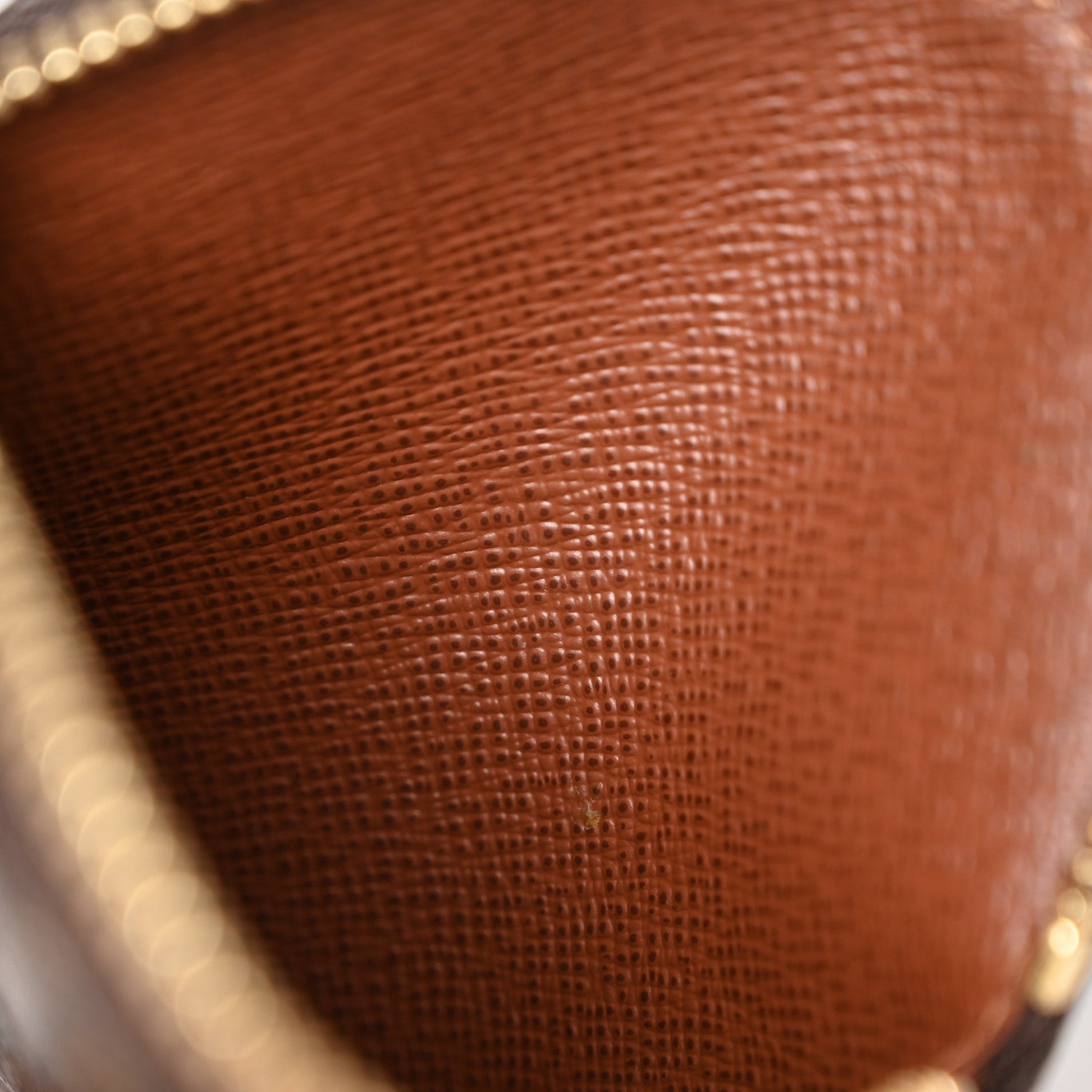 Louis Vuitton Monogram Round Coin Purse 7 of 10