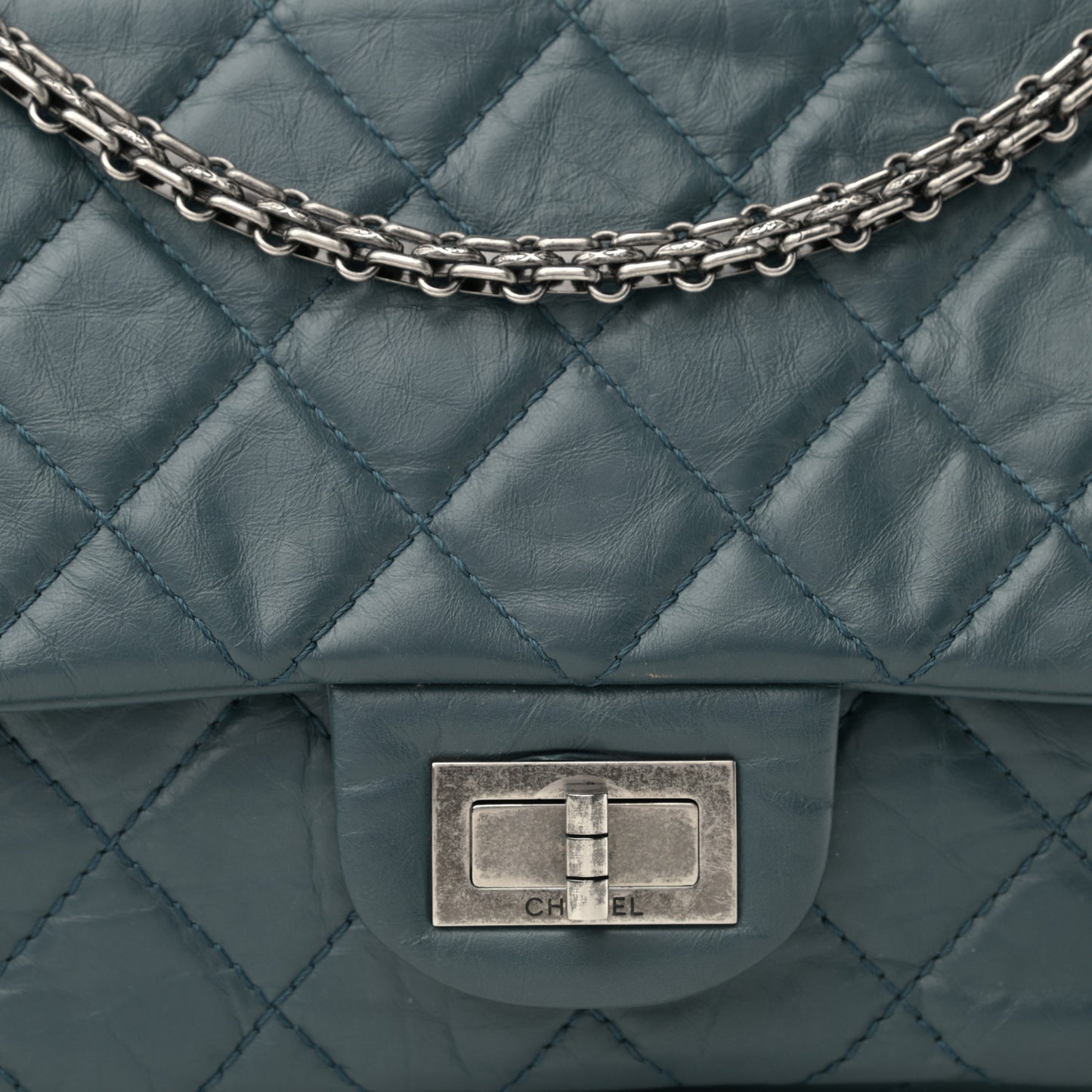 Aged Calfskin Quilted 2.55 Reissue 227 Green