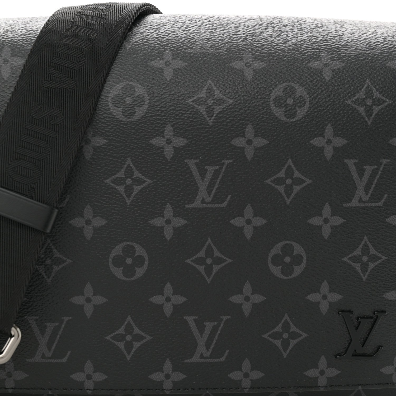 Louis Vuitton Monogram Eclipse District PM NM 7 of 10