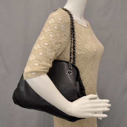 Chanel Caviar Quilted Hobo Bag Black 2 of 8