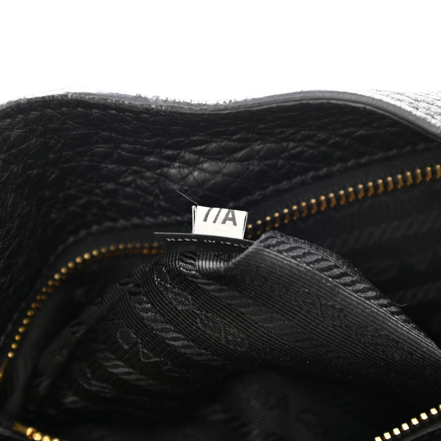 Vitello Daino Pushlock Tote Black