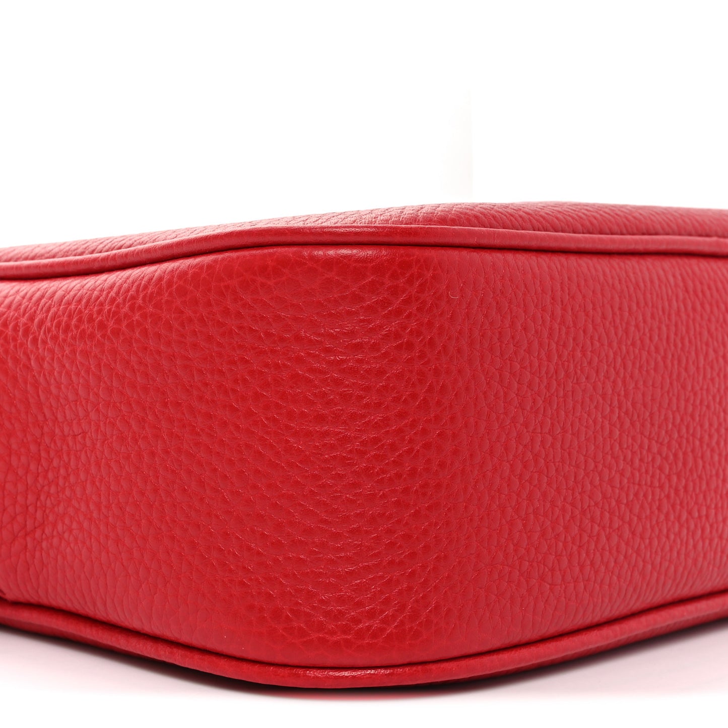 Pebbled Calfskin Small Soho Disco Bag Vibrant Red