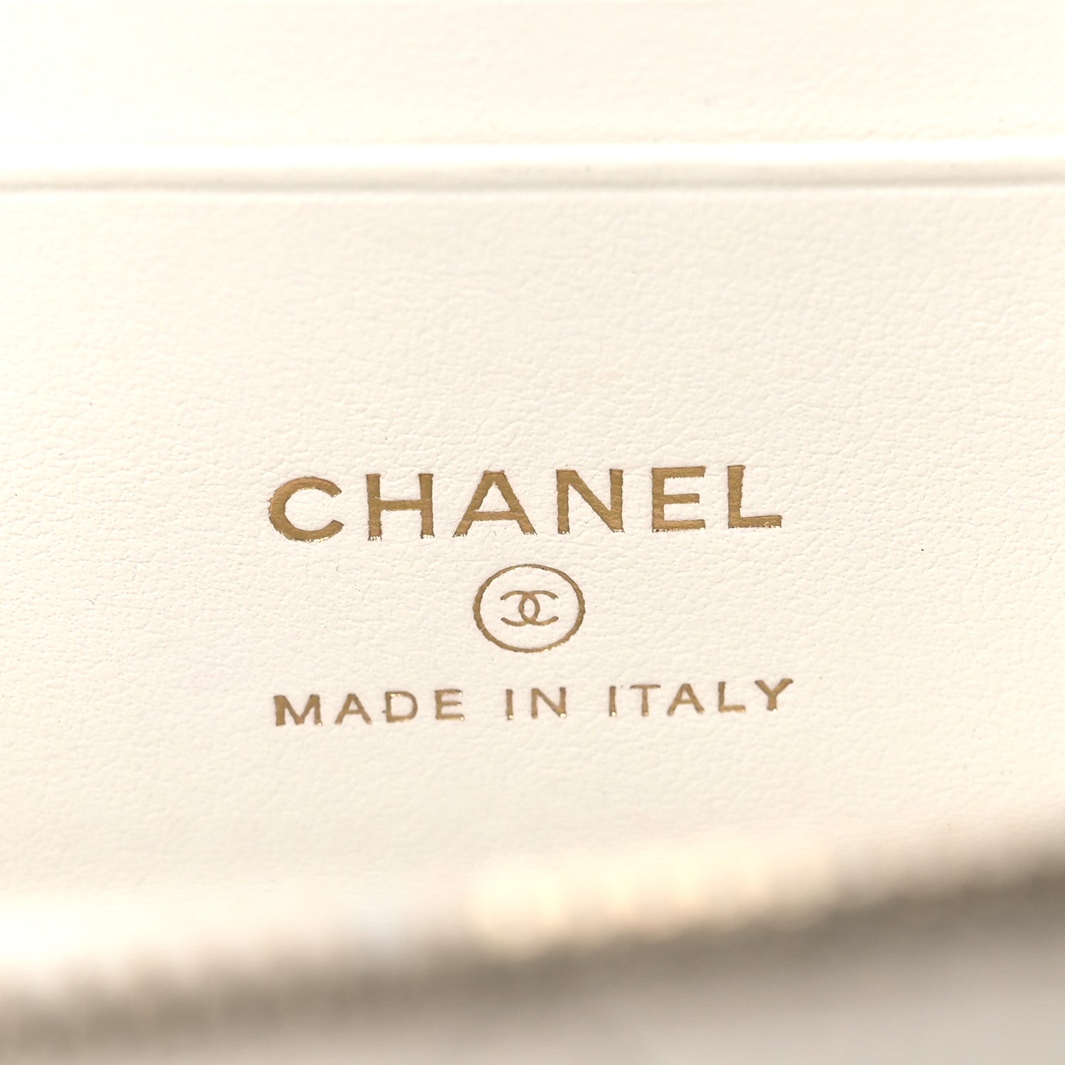 Chanel Shiny Caviar Quilted Pick Me Up Vanity Case White 5 of 11