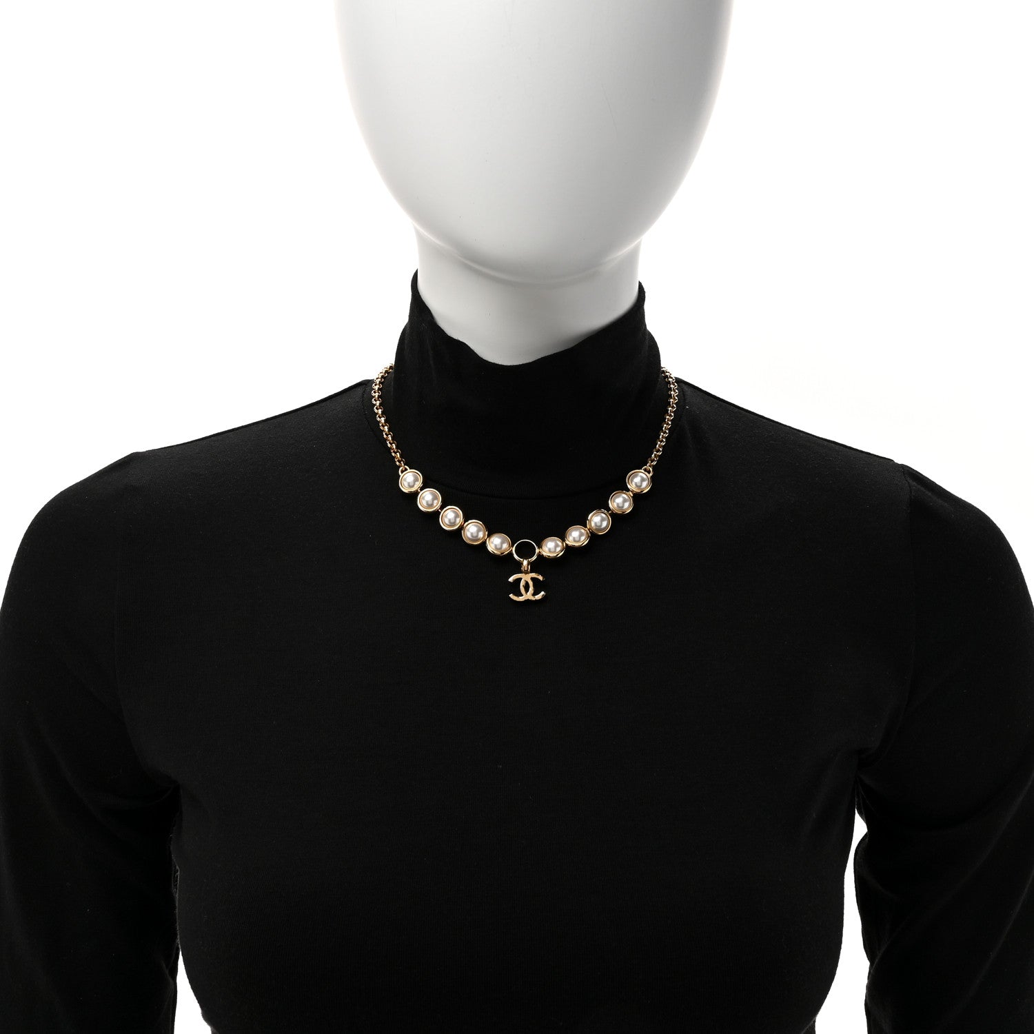 Chanel Pearl CC Short Necklace Gold 2 of 5