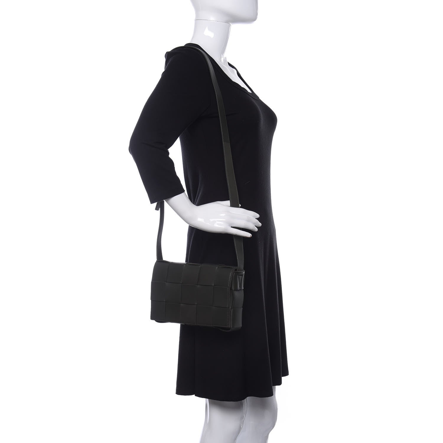 Bottega Veneta Lambskin Maxi Intrecciato Cassette Crossbody Bag Black 2 of 11