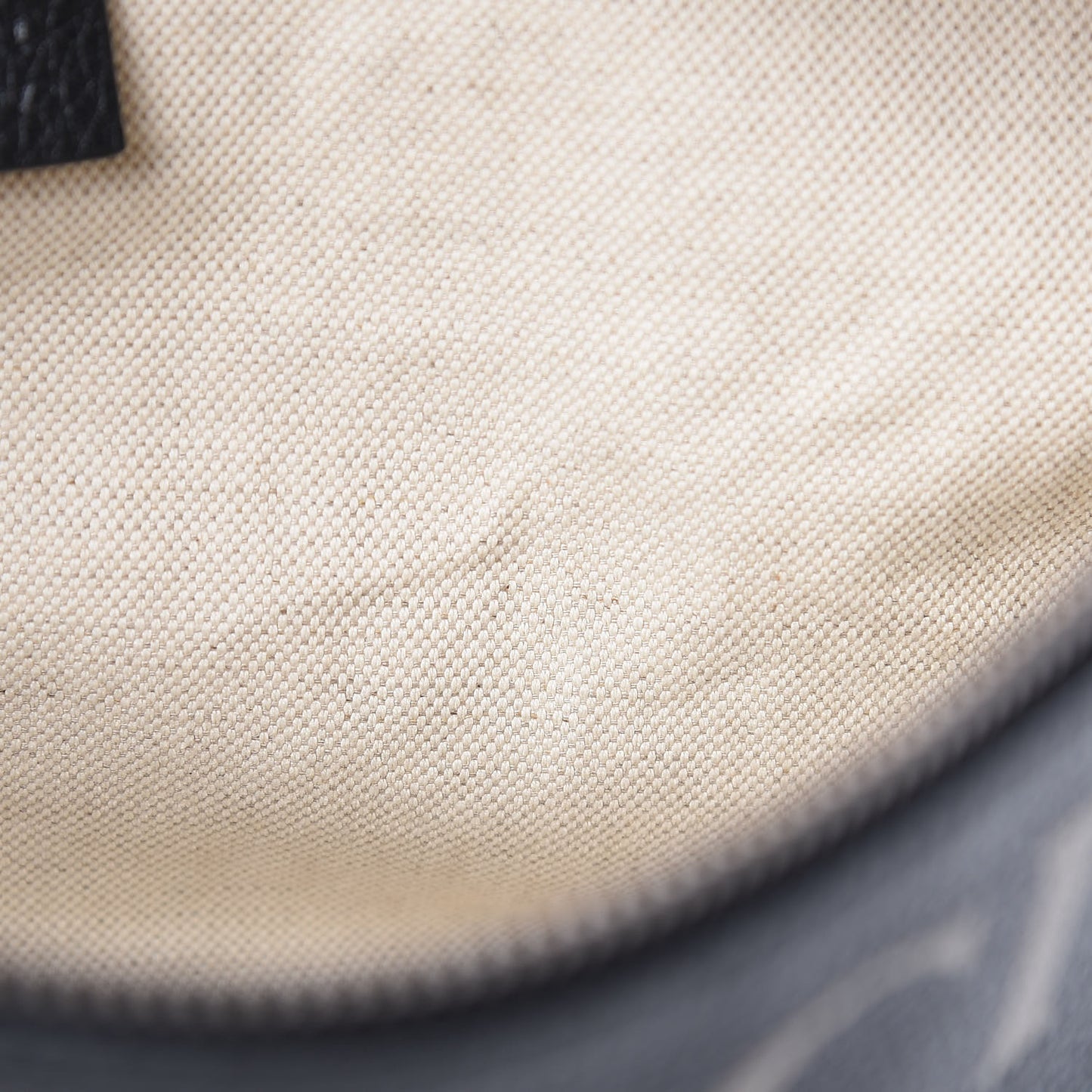 Grained Calfskin Logo Belt Bag Black