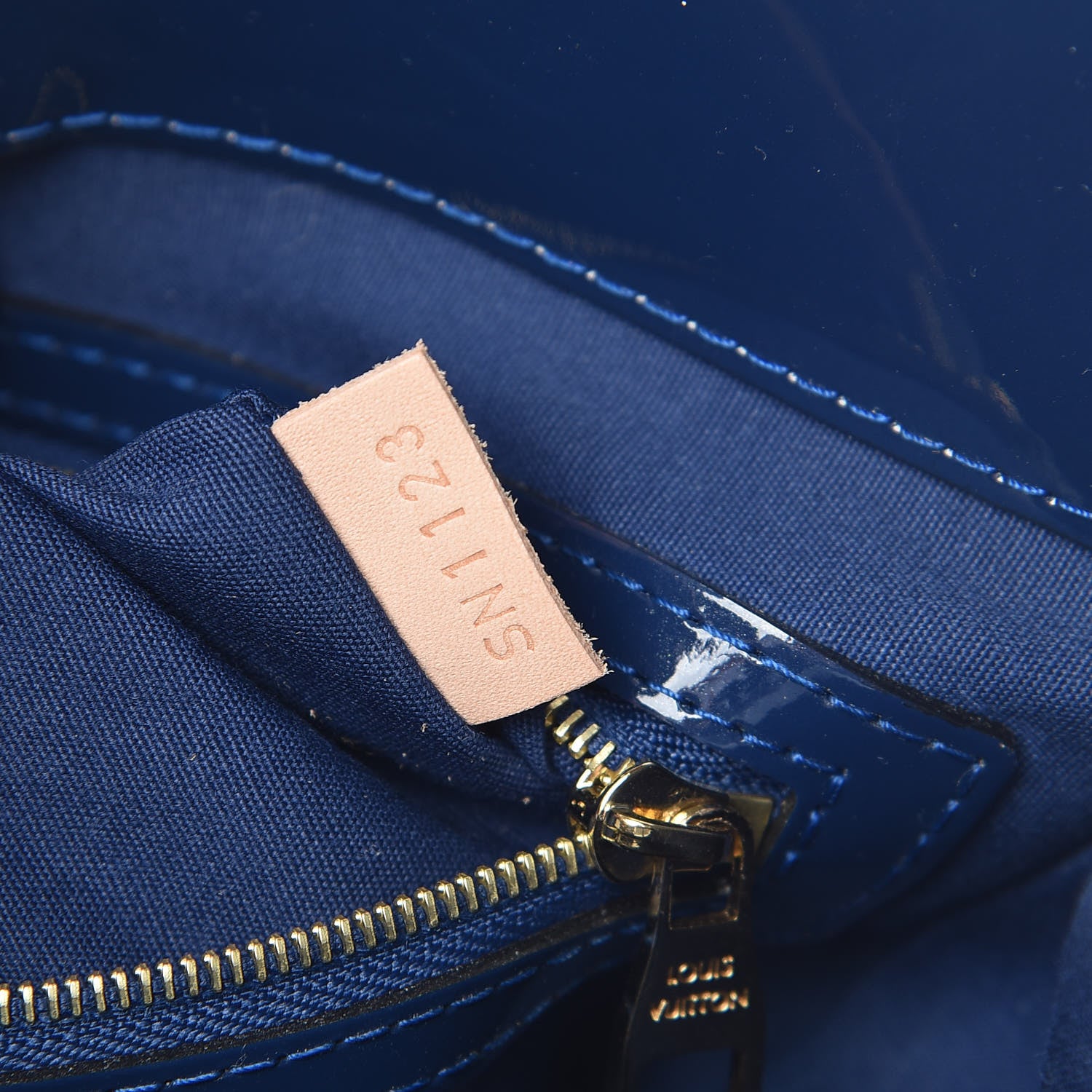 Louis Vuitton Vernis Catalina BB Grand Blue 7 of 9