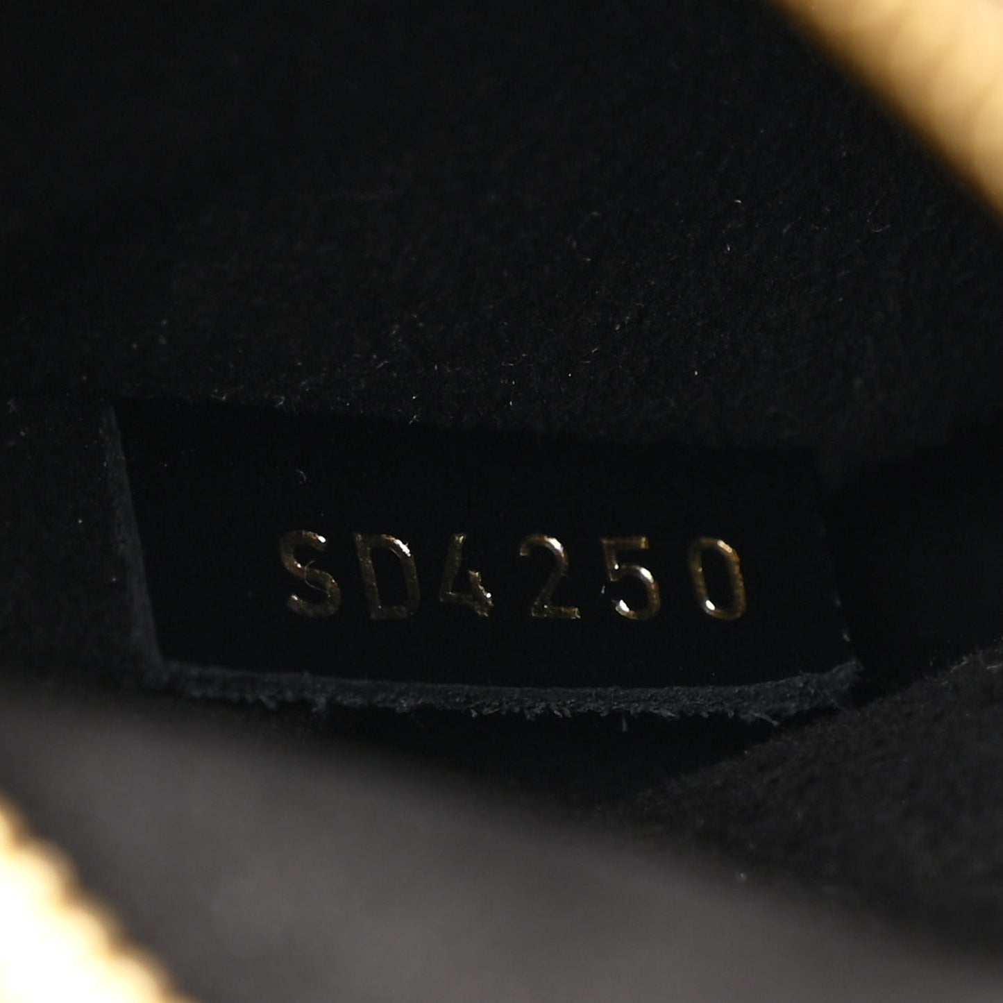 Reverse Monogram Pochette Metis