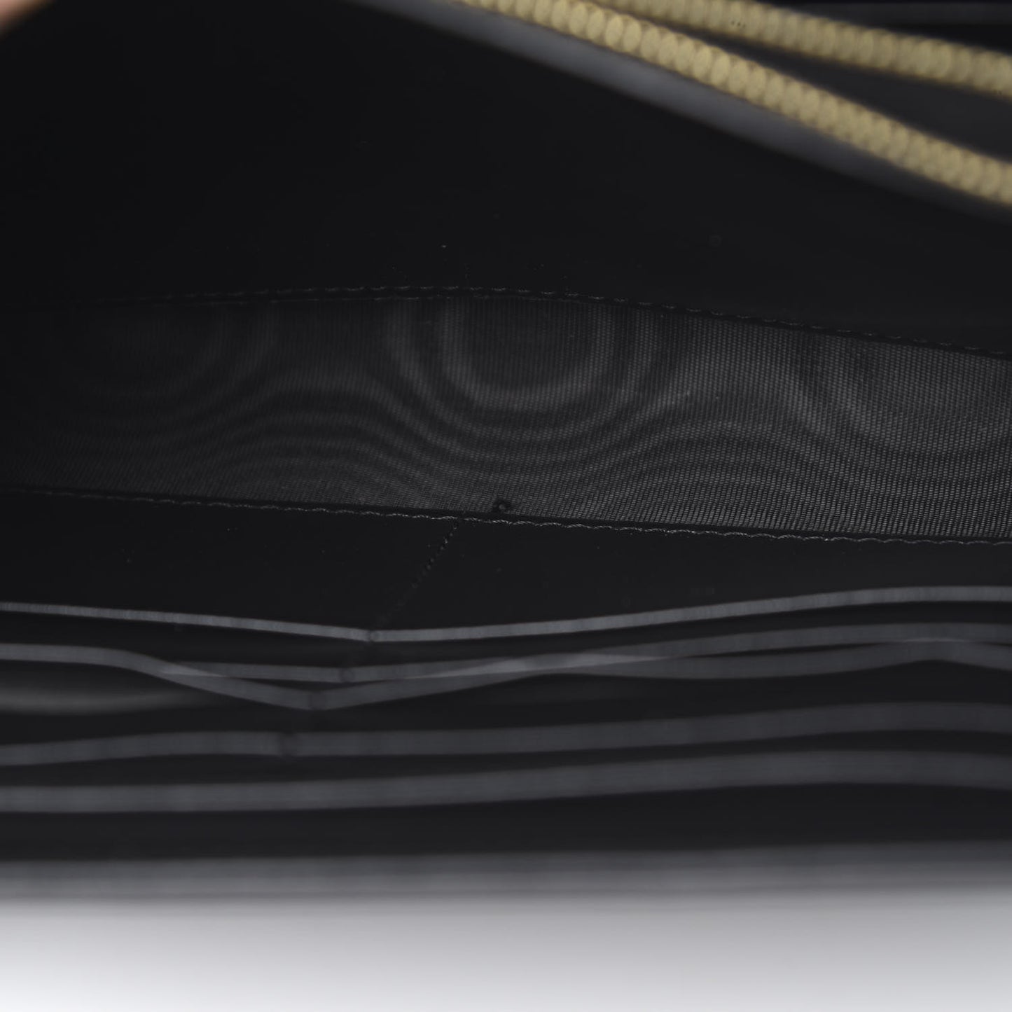 Vitello L'Amore Bellezza Chain Wallet Black