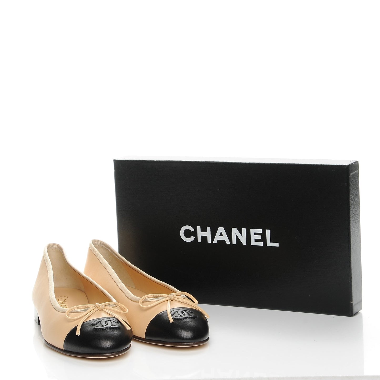 Lambskin Cap Toe Ballerina Flats 38 Beige Black