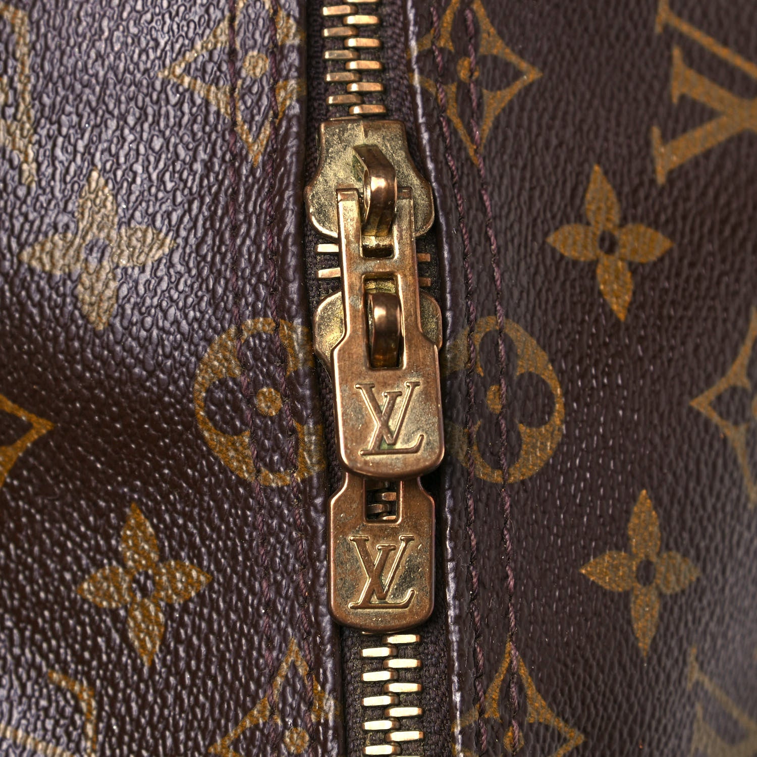 Louis Vuitton Monogram Keepall Bandouliere 50 39 of 40