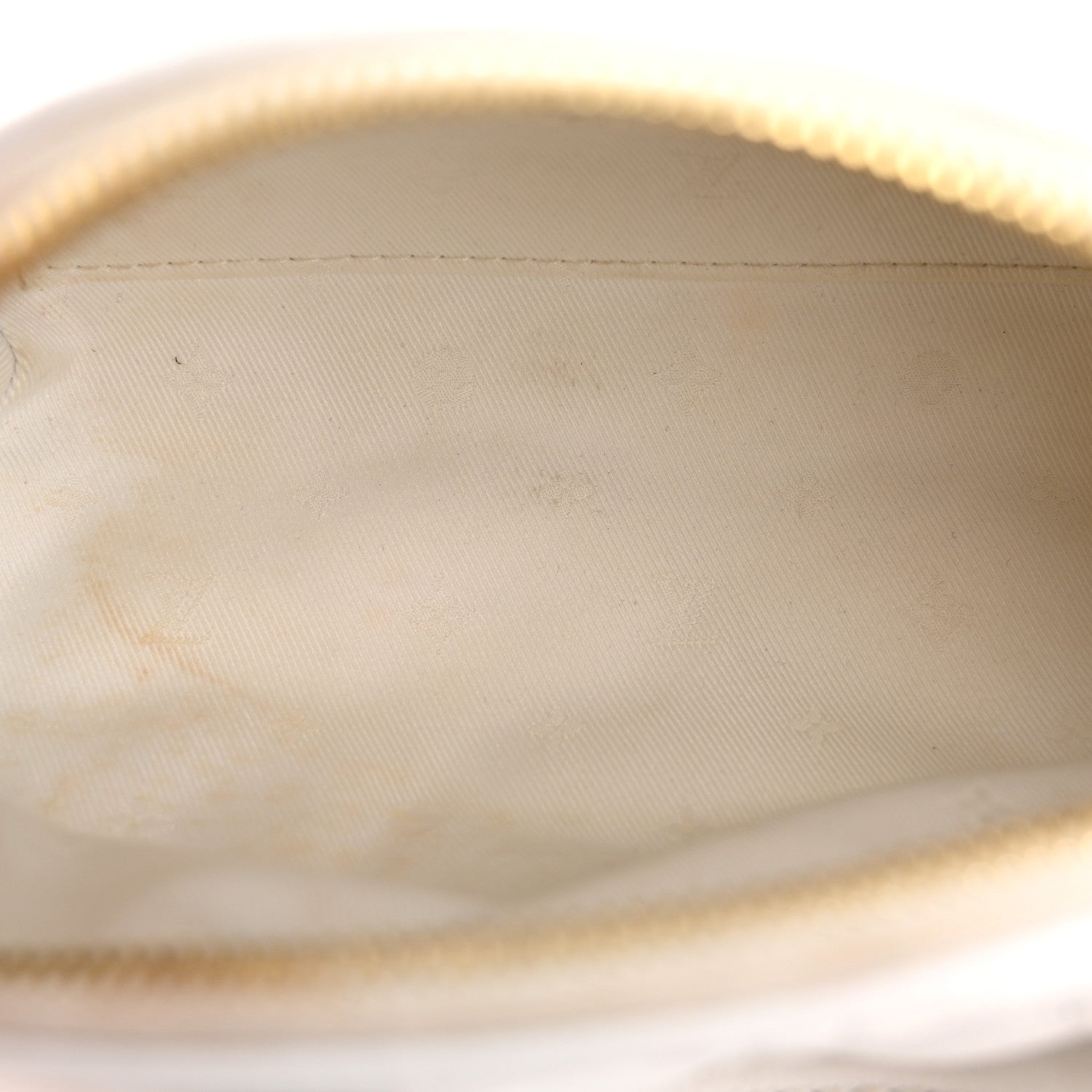 Louis Vuitton Calfskin Bubblegram Papillon BB Snow White 5 of 15