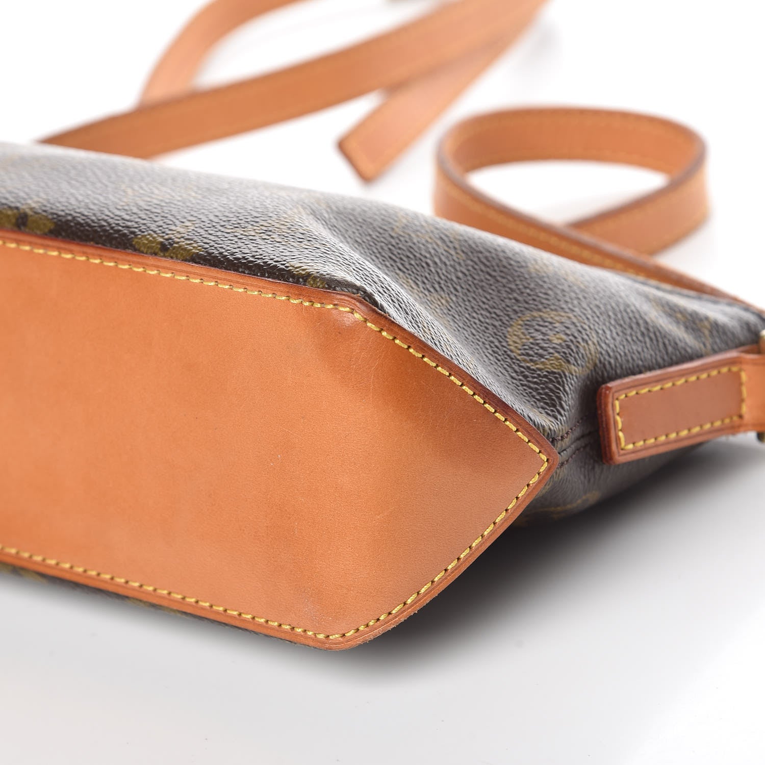Louis Vuitton Monogram Trotteur 6 of 9