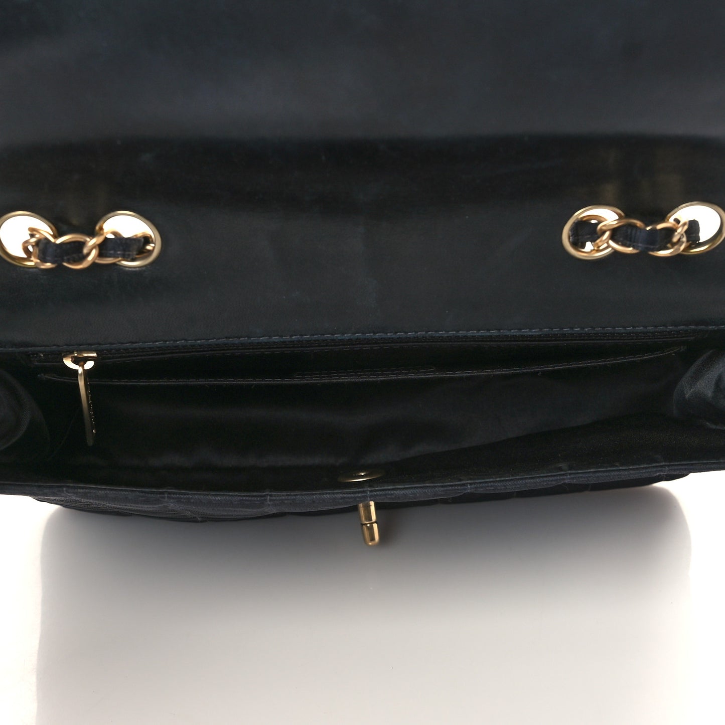 Nylon Medium Travel Flap Black