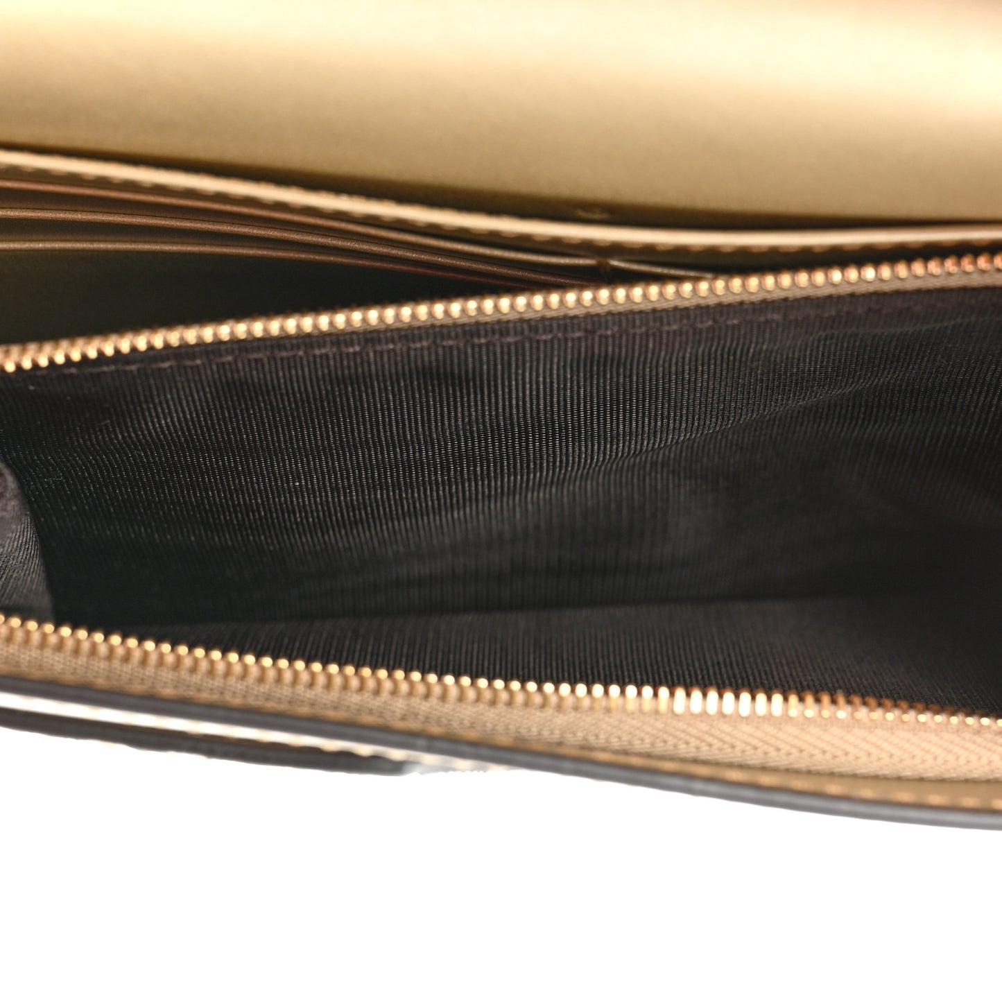 Metallic Guccissima Signature Bowy Chain Wallet Golden Beige