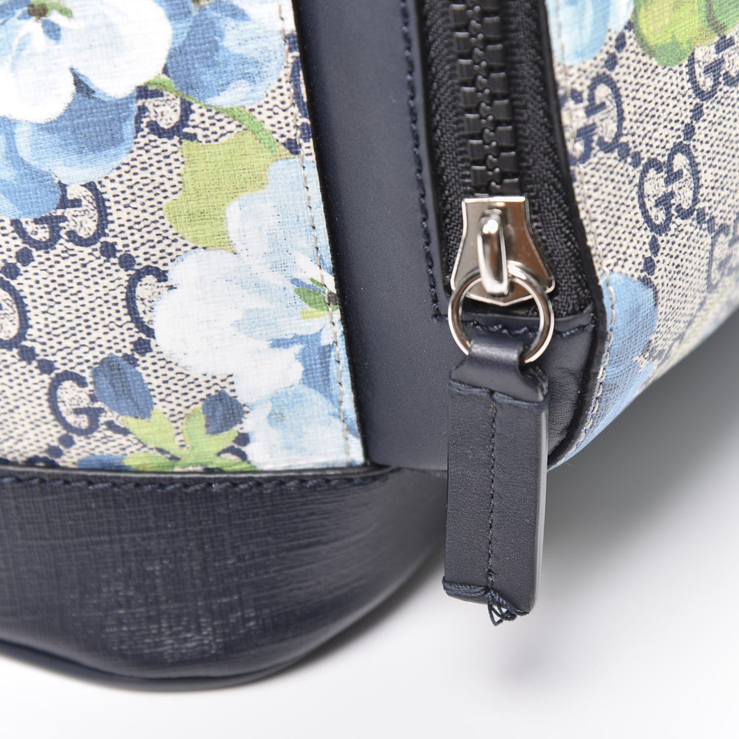 GG Supreme Monogram Blooms Medium Day Backpack Beige Blue Navy