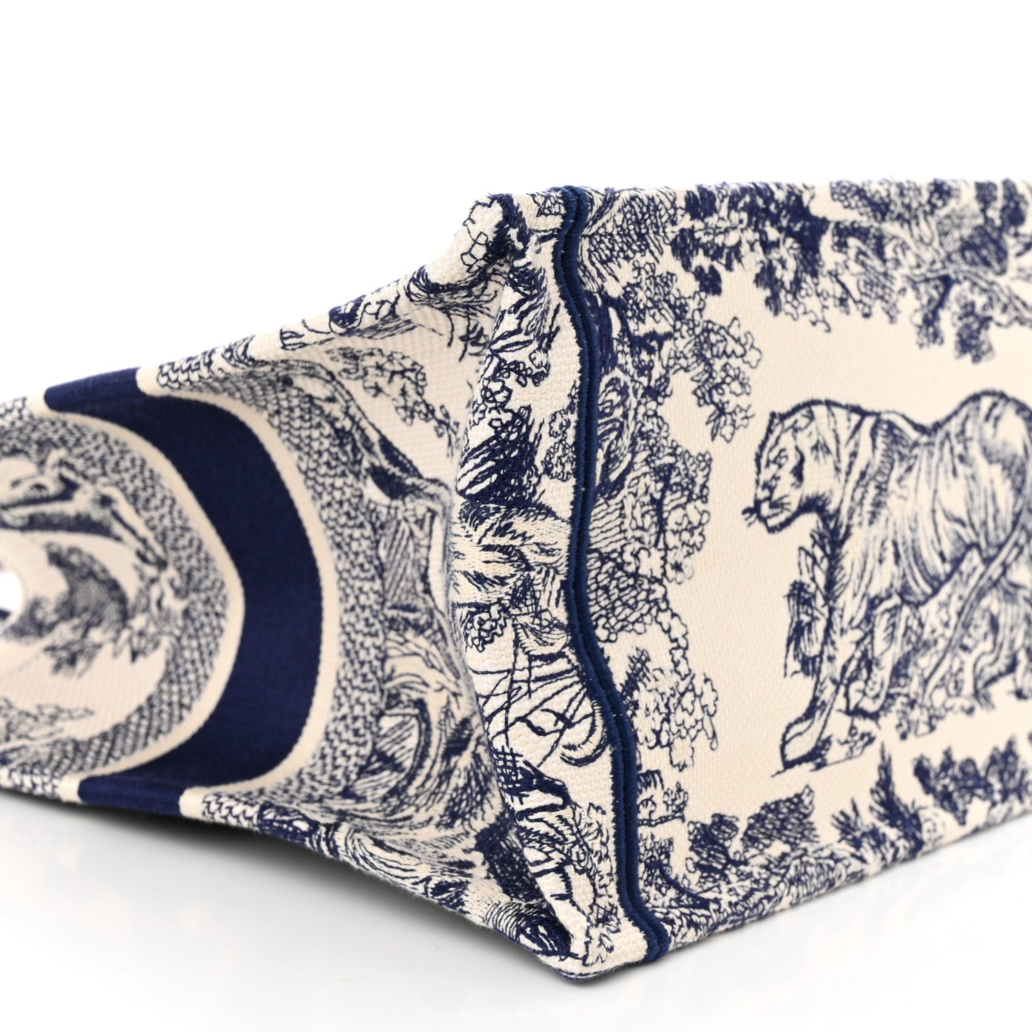 Christian Dior Canvas Embroidered Medium Dioriviera Toile De Jouy Book Tote Blue 9 of 13