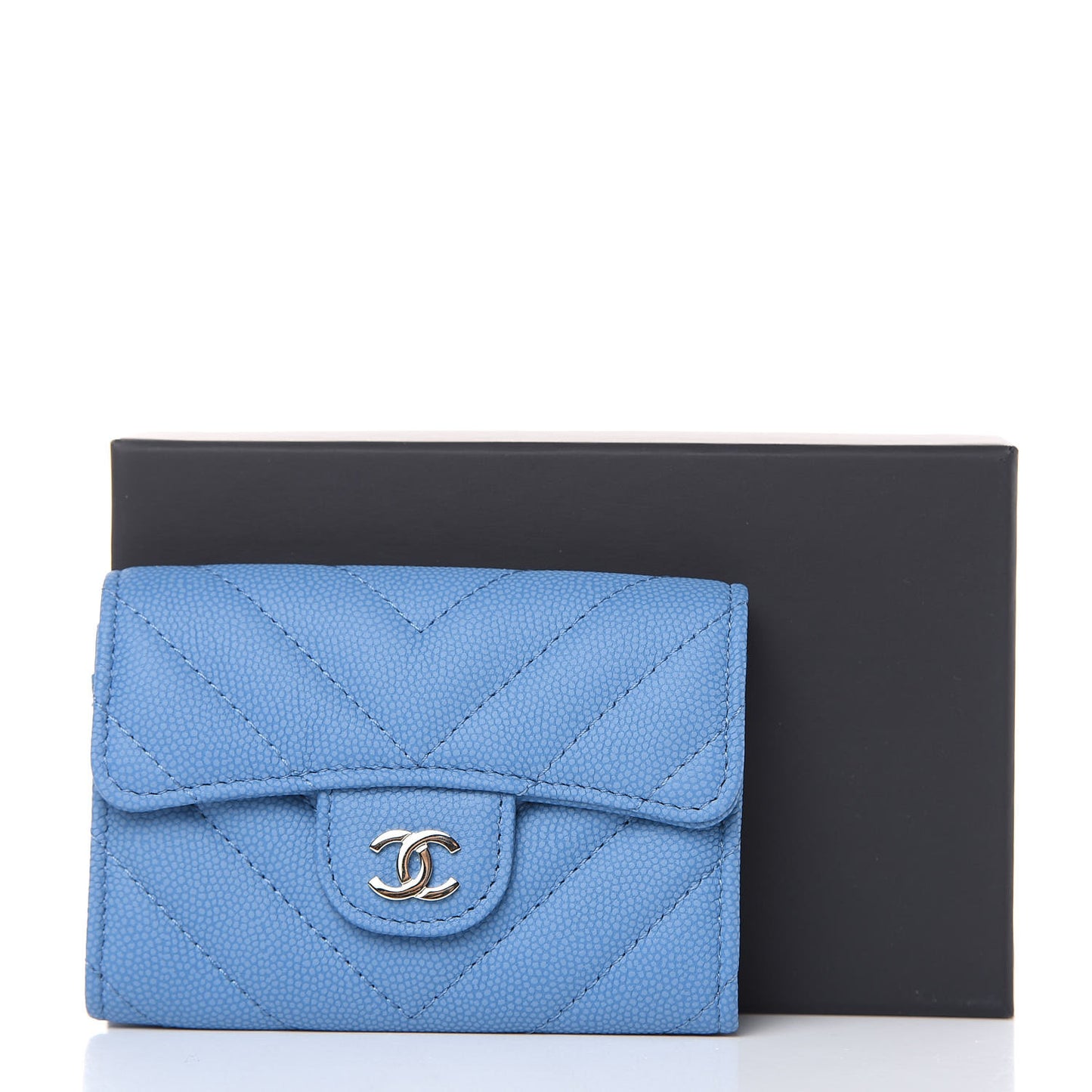 Caviar Chevron Quilted Card Holder Blue