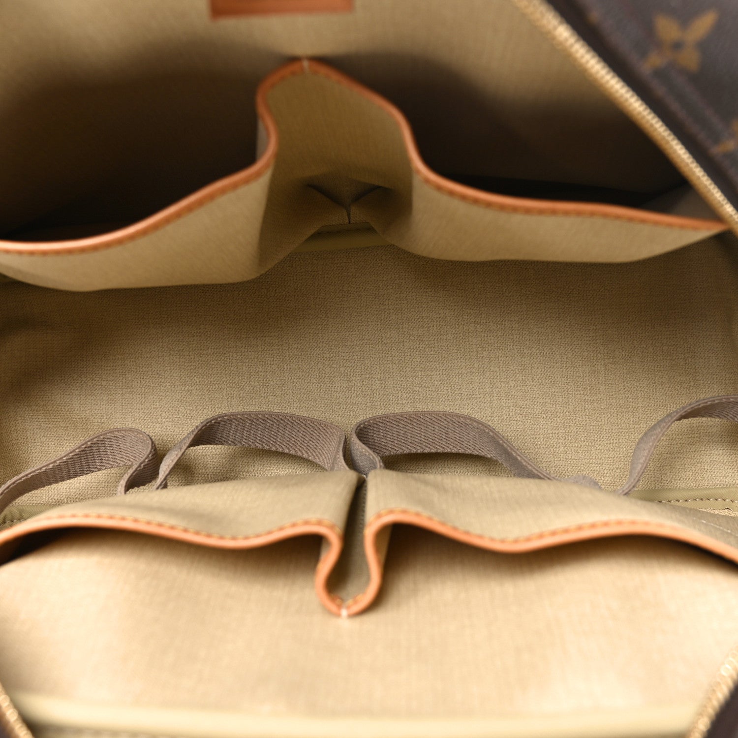 Louis Vuitton Monogram Deauville 5 of 9