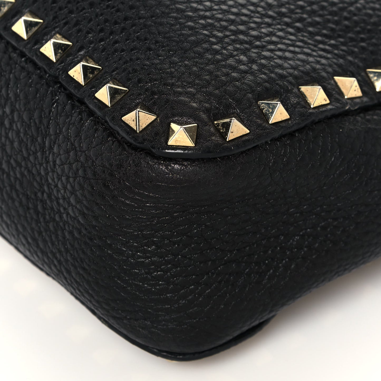 Pebbled Calfskin Large Rockstud Flip-Lock Messenger Bag Black