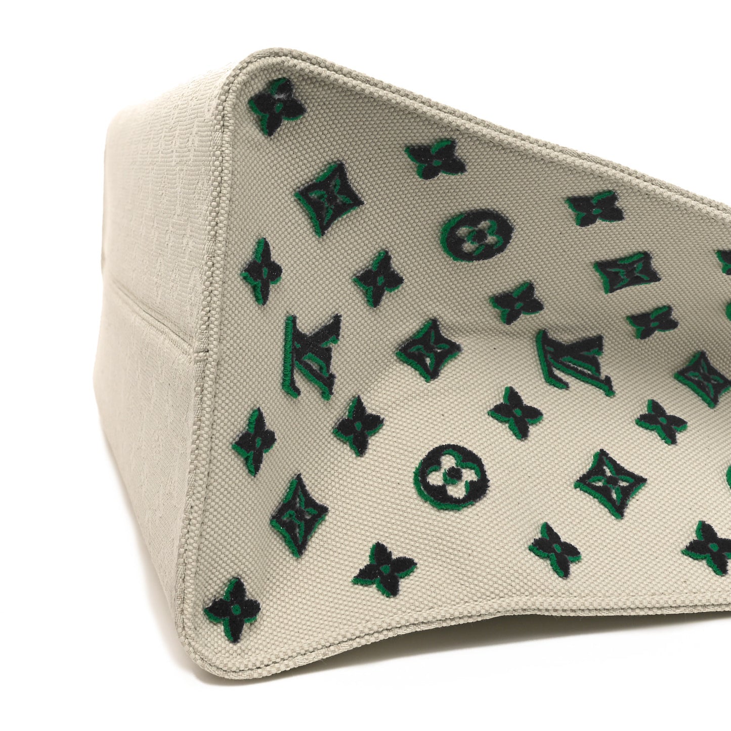 Jacquard Embroidered Tufted Monogram Hamptons Onthego GM Black