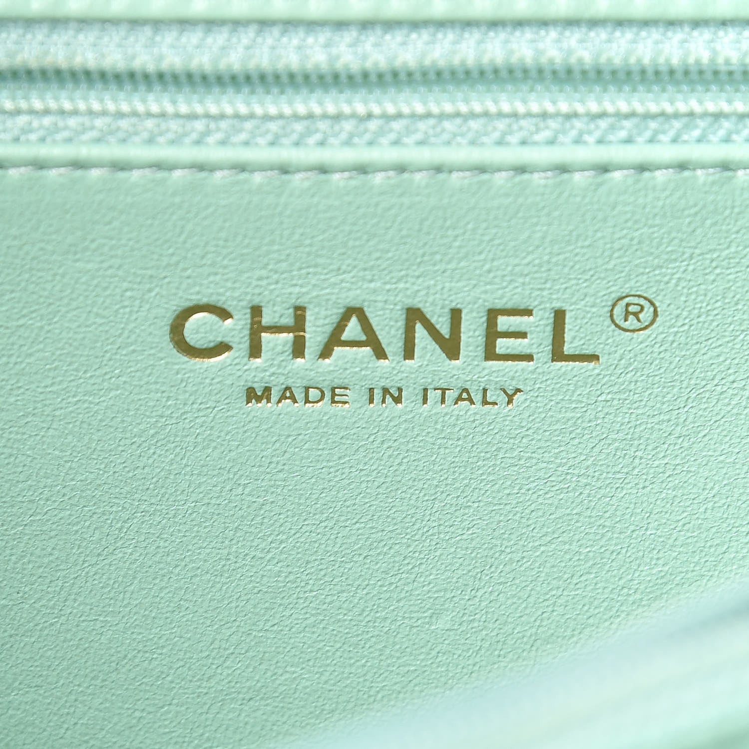 Chanel Caviar Quilted Medium CC Filigree Vanity Case Green 8 of 26
