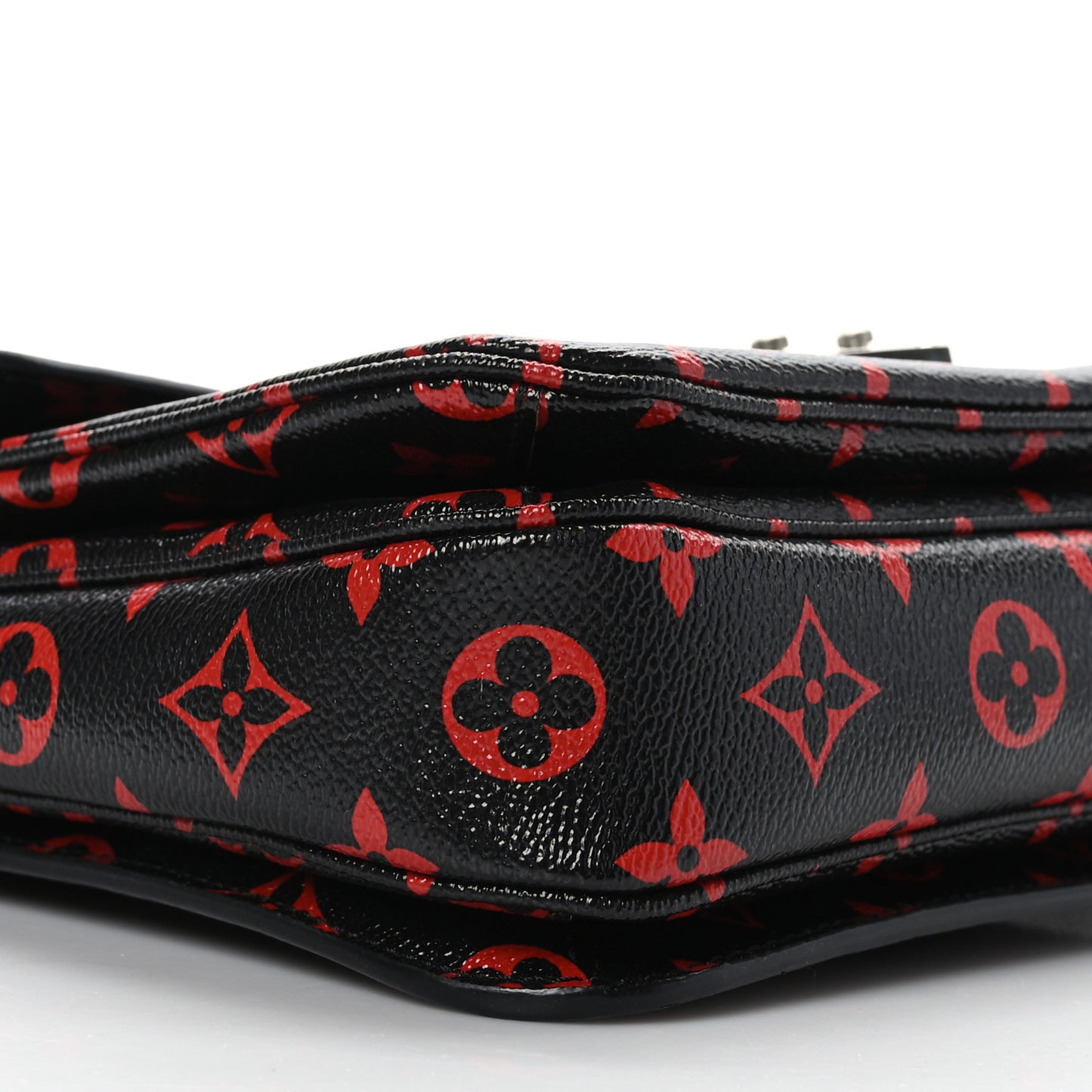 Monogram Infrarouge Pochette Metis