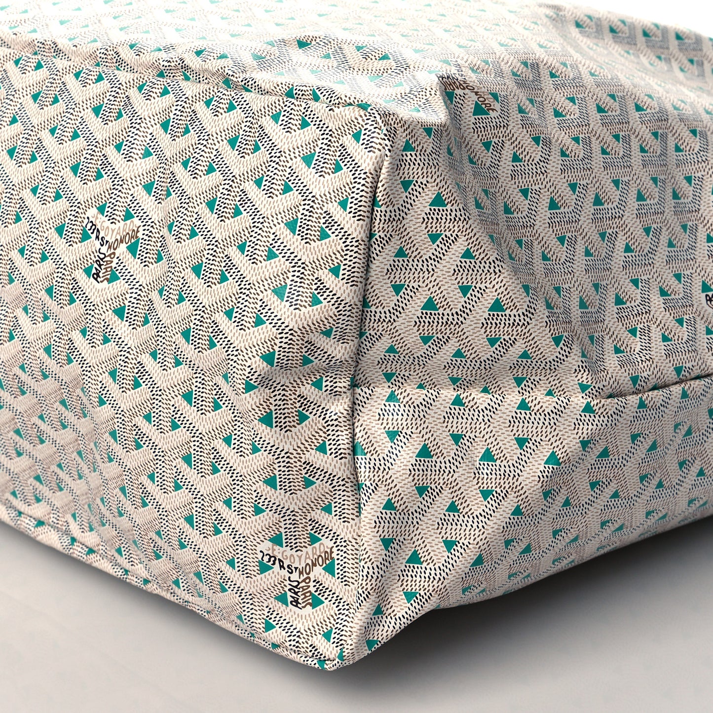 Goyardine Saint Louis Claire Voie GM White Opaline