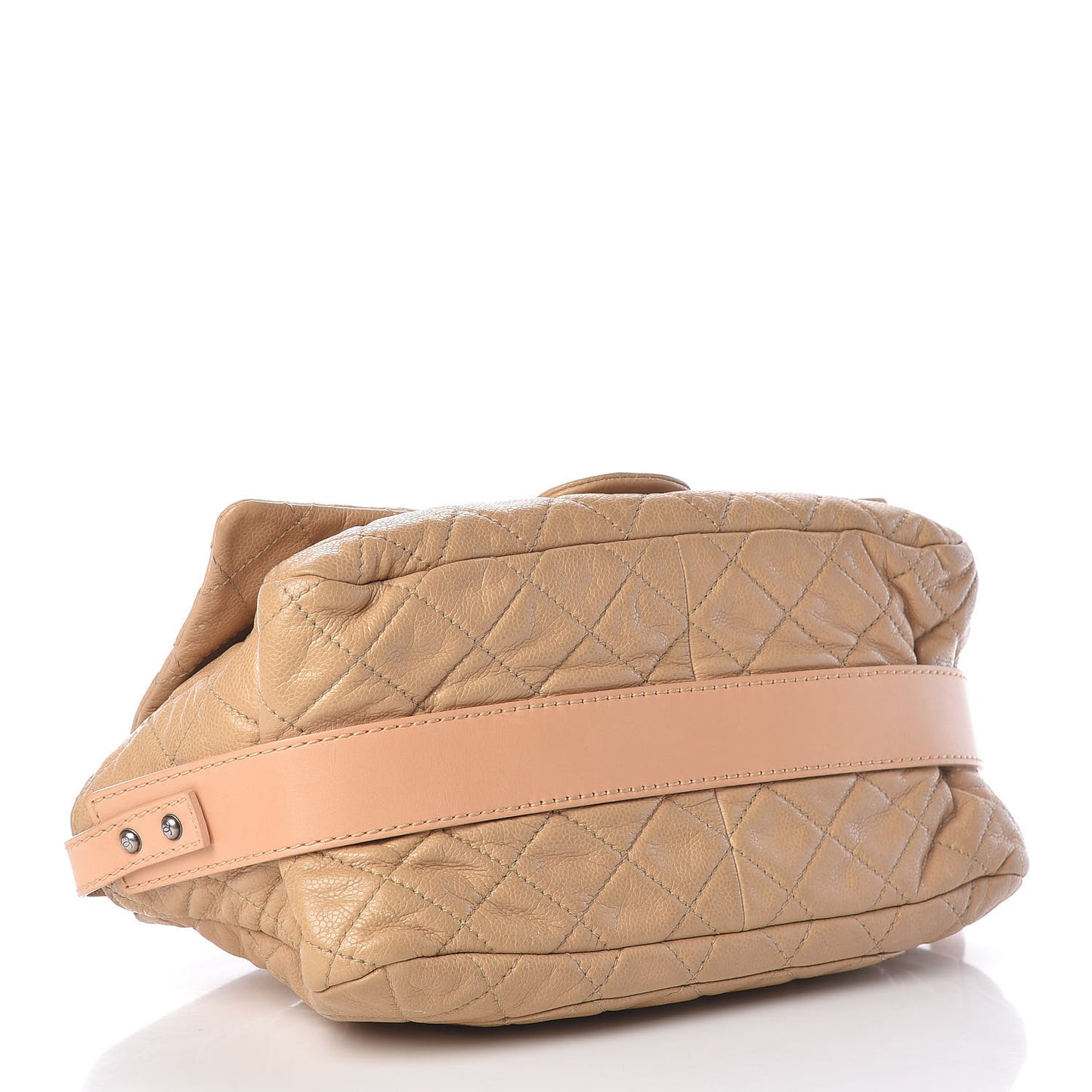 Caviar Quilted Jumbo Reissue Messenger Flap Beige