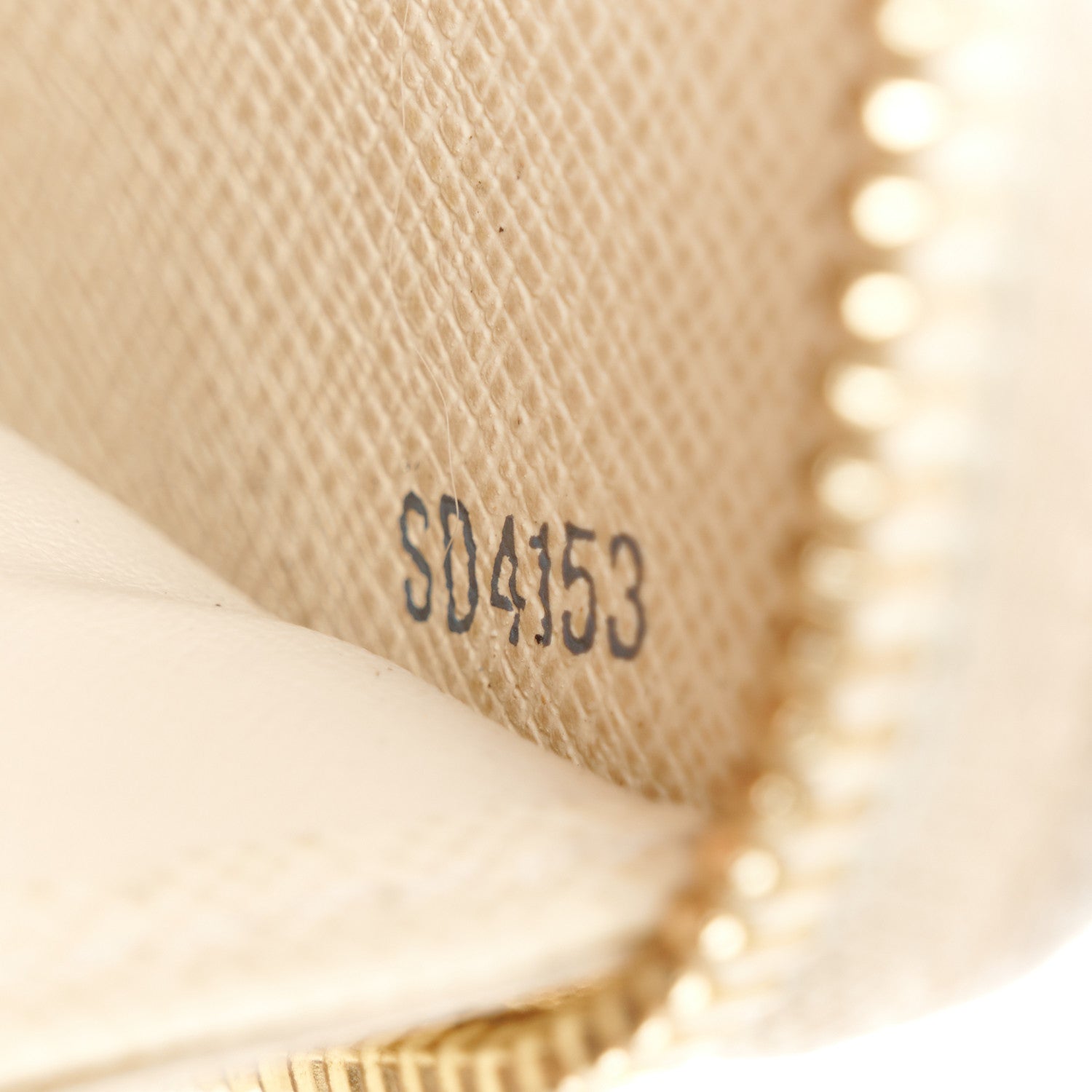 Louis Vuitton Damier Azur Zippy Wallet 7 of 8