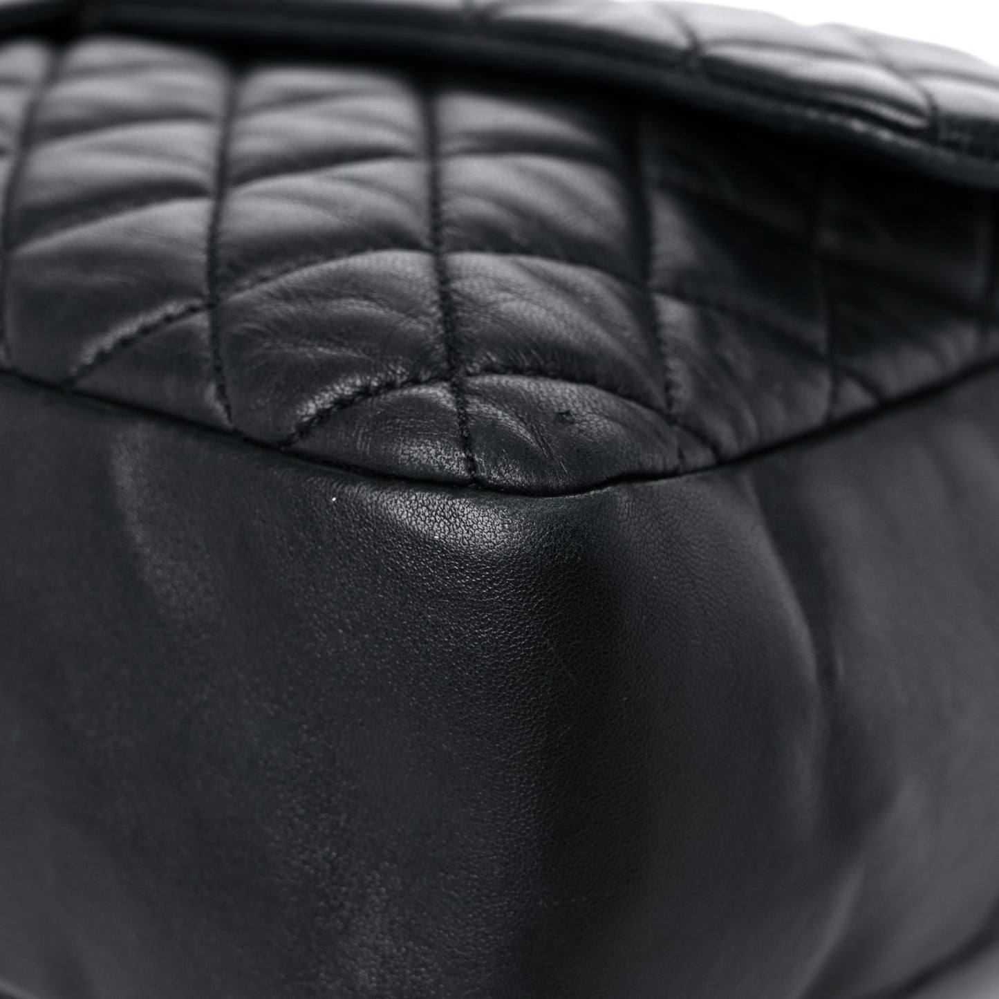 Lambskin Jumbo Coco Rain Flap Black