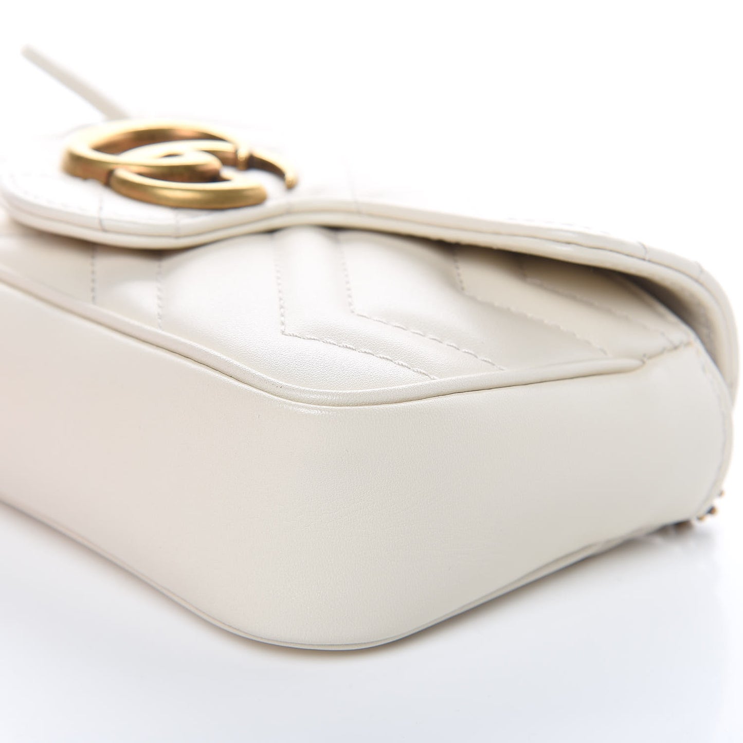 Calfskin Matelasse Super Mini GG Marmont Shoulder Bag White