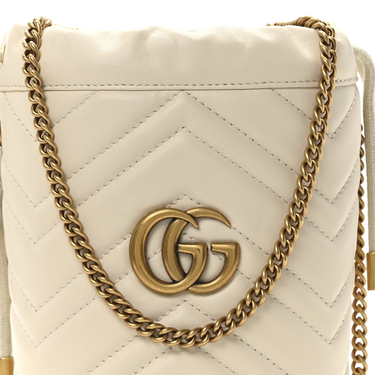 Calfskin Matelasse Mini GG Marmont 2.0 Bucket Bag White