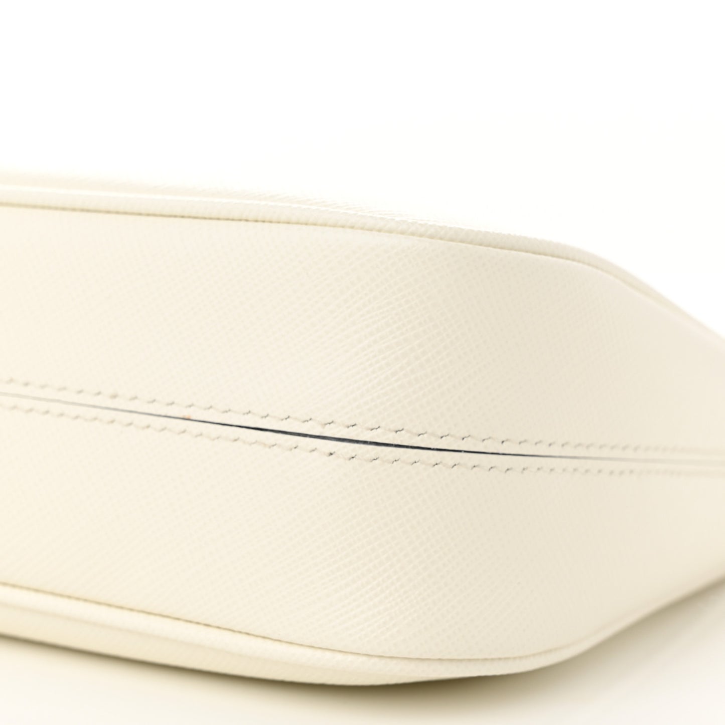 Saffiano Re-Edition 2005 Shoulder Bag White