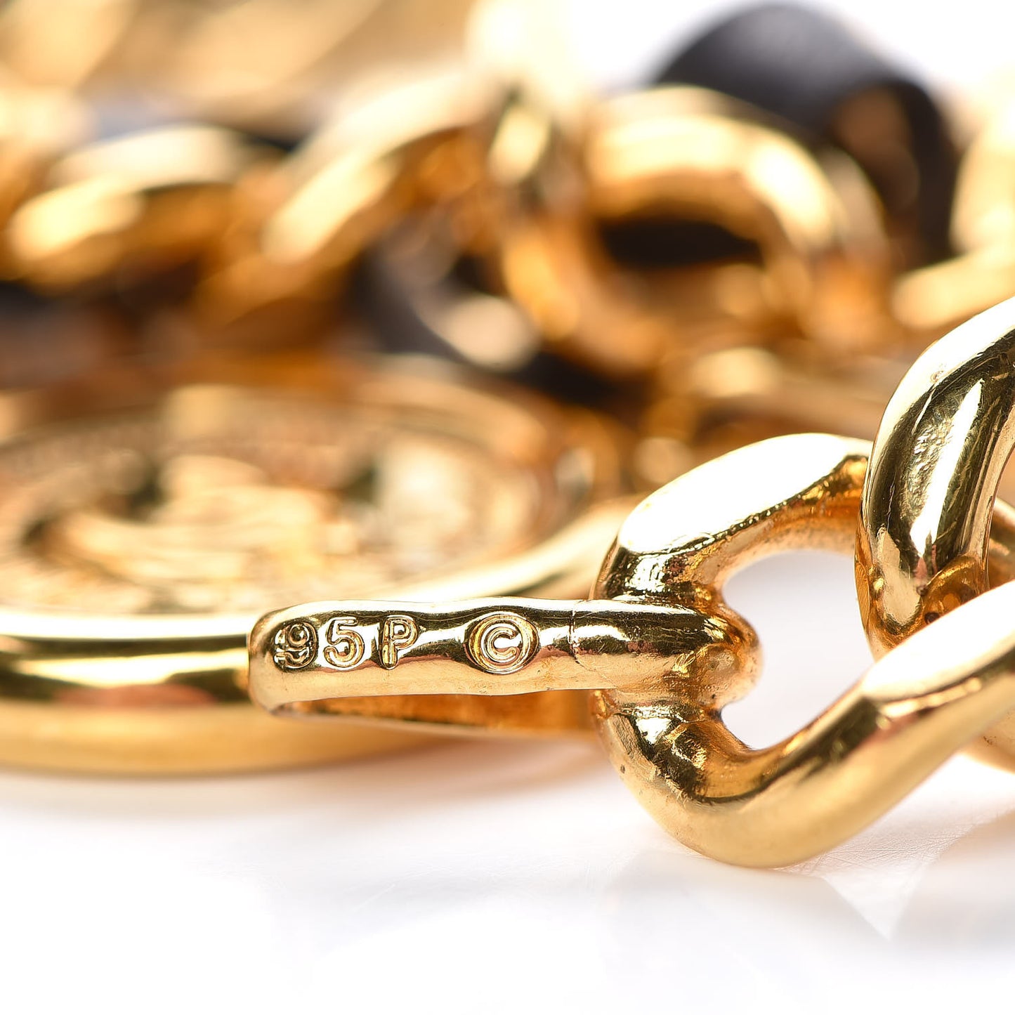 Lambskin Chain CC Medallion Belt Black Gold